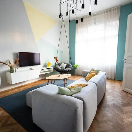 Modern, Design Lakas A Margit-sziget Mellett アパート ブダペスト