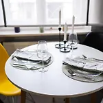 Modern, Design Lakas A Margit-sziget Mellett