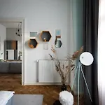 Modern, Design Lakas A Margit-sziget Mellett Budapest