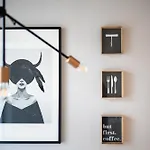 Modern, Design Lakas A Margit-sziget Mellett *