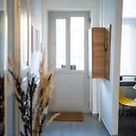 Modern, Design Lakas A Margit-sziget Mellett