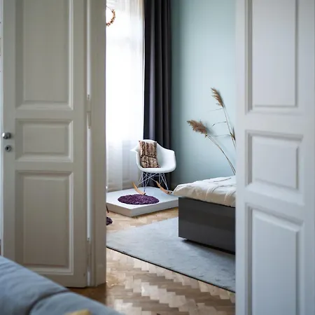 Apartment Modern, Design Lakas A Margit-sziget Mellett *