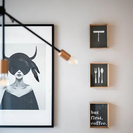 Modern, Design Lakas A Margit-sziget Mellett *