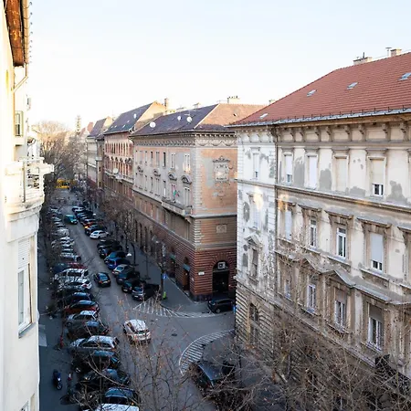 Modern, Design Lakas A Margit-sziget Mellett Apartment *