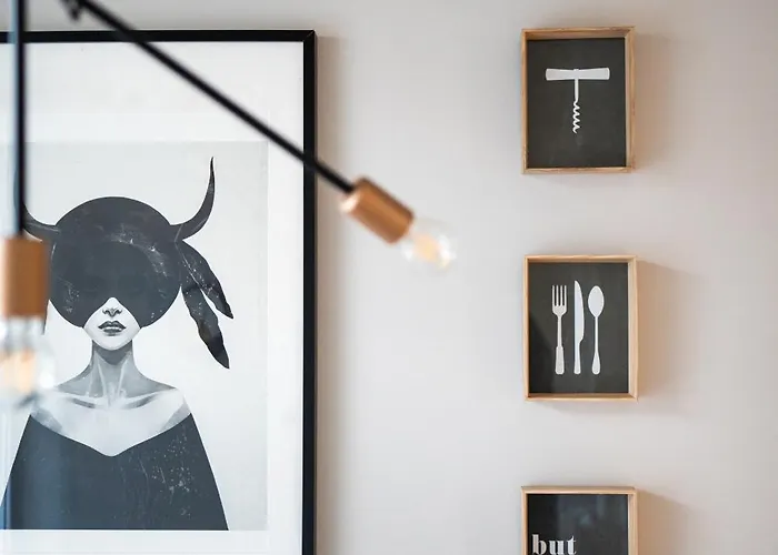 Modern, Design Lakas A Margit-sziget Mellett *